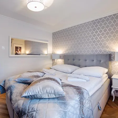 Centrum, Sun & Snow Appartement *